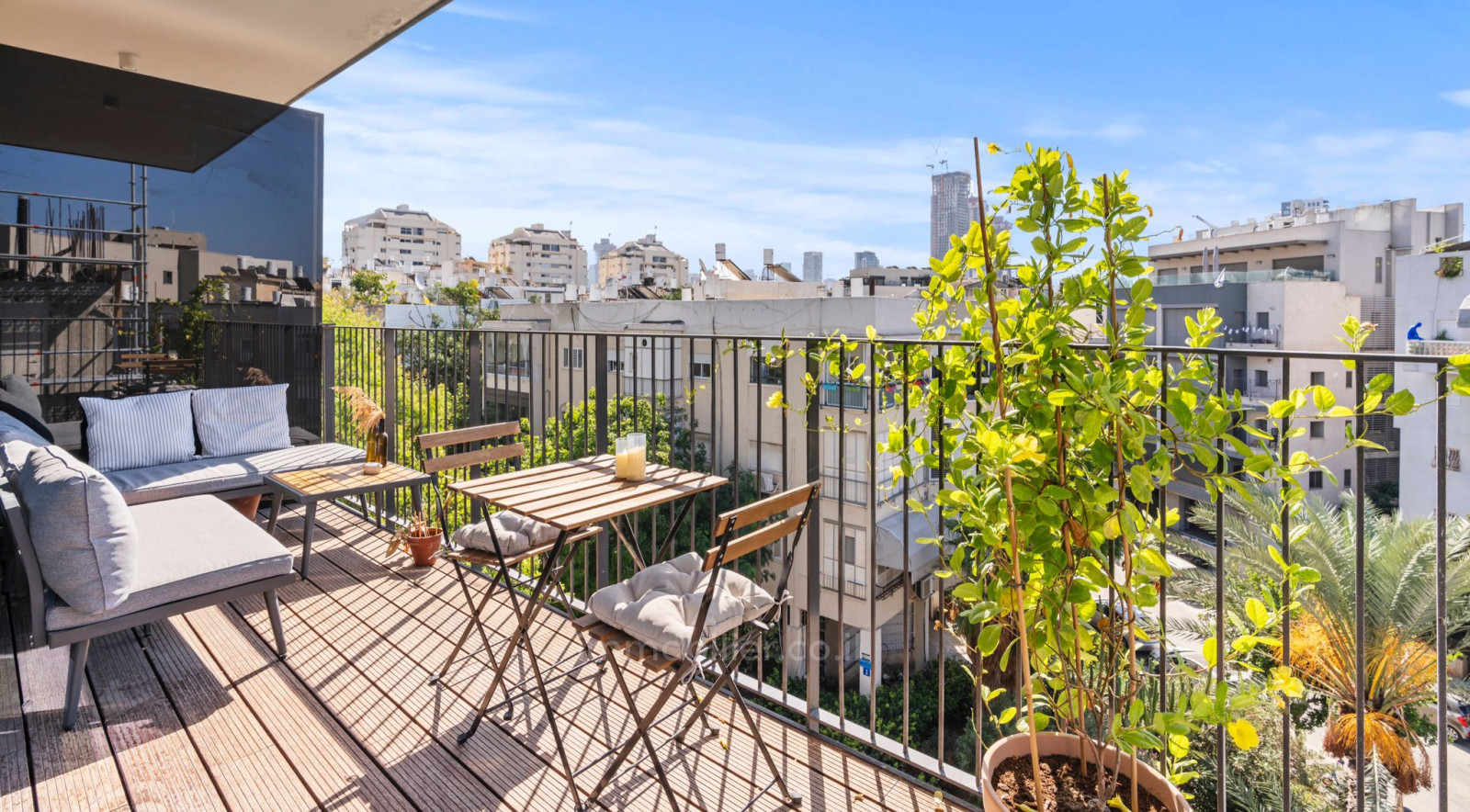 Apartamento 3 cômodos Tel Aviv Sokolov 232-IBL-3895