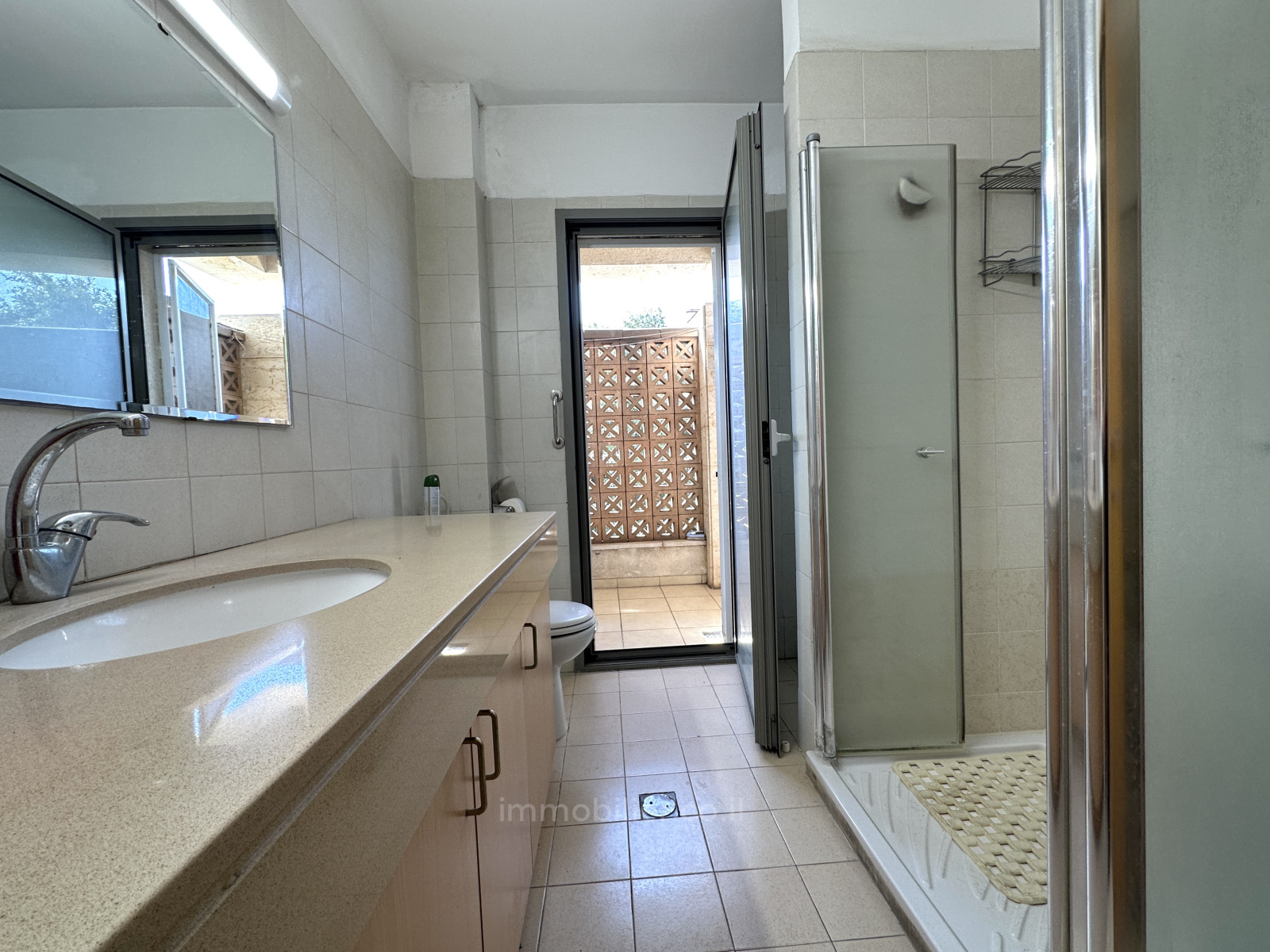 Casarão 2.5 cômodos Tel Aviv Dizengof 232-IBL-3901