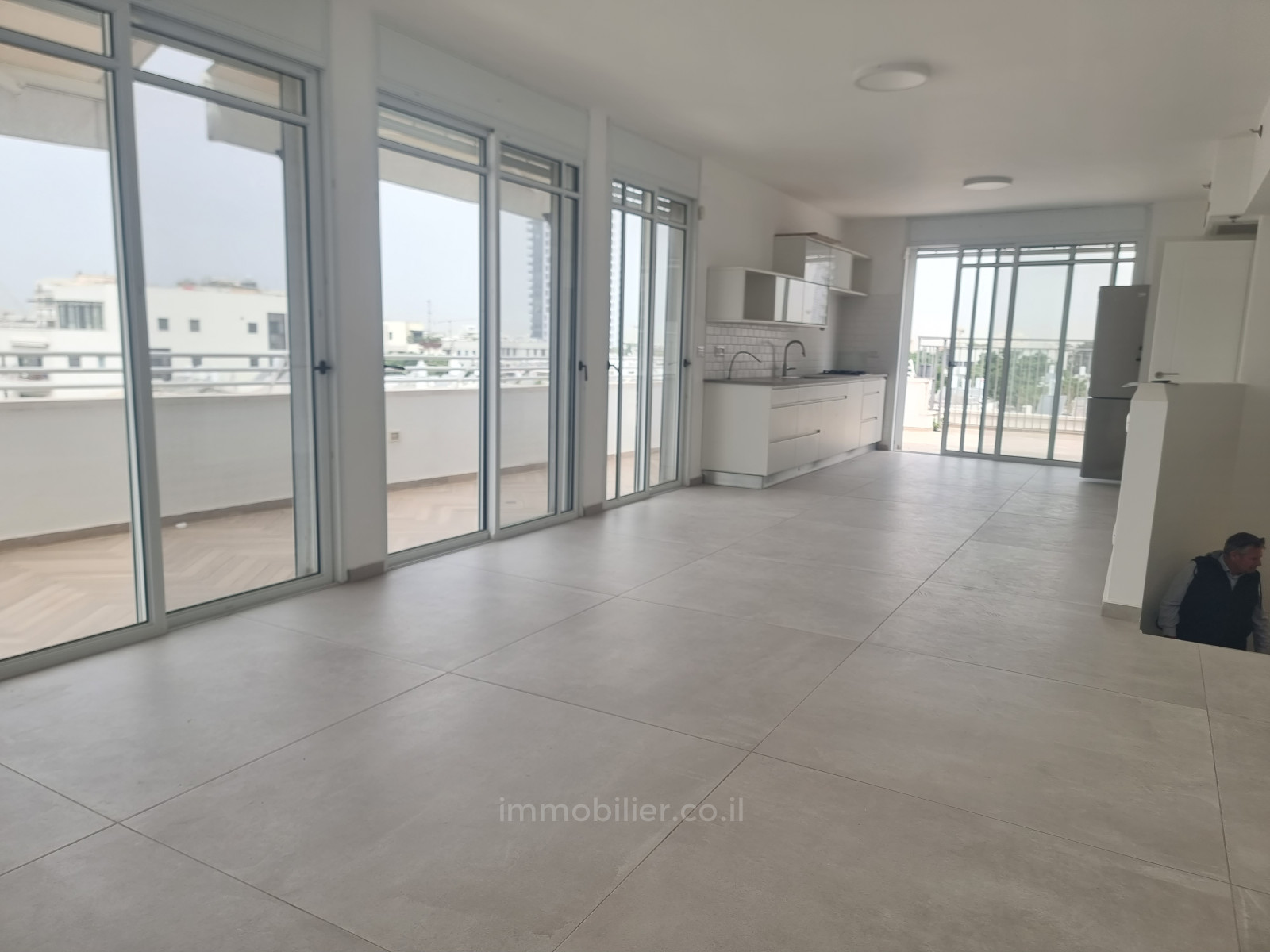 Cobertura 4 cômodos Tel Aviv Centro da cidade 232-IBL-3916