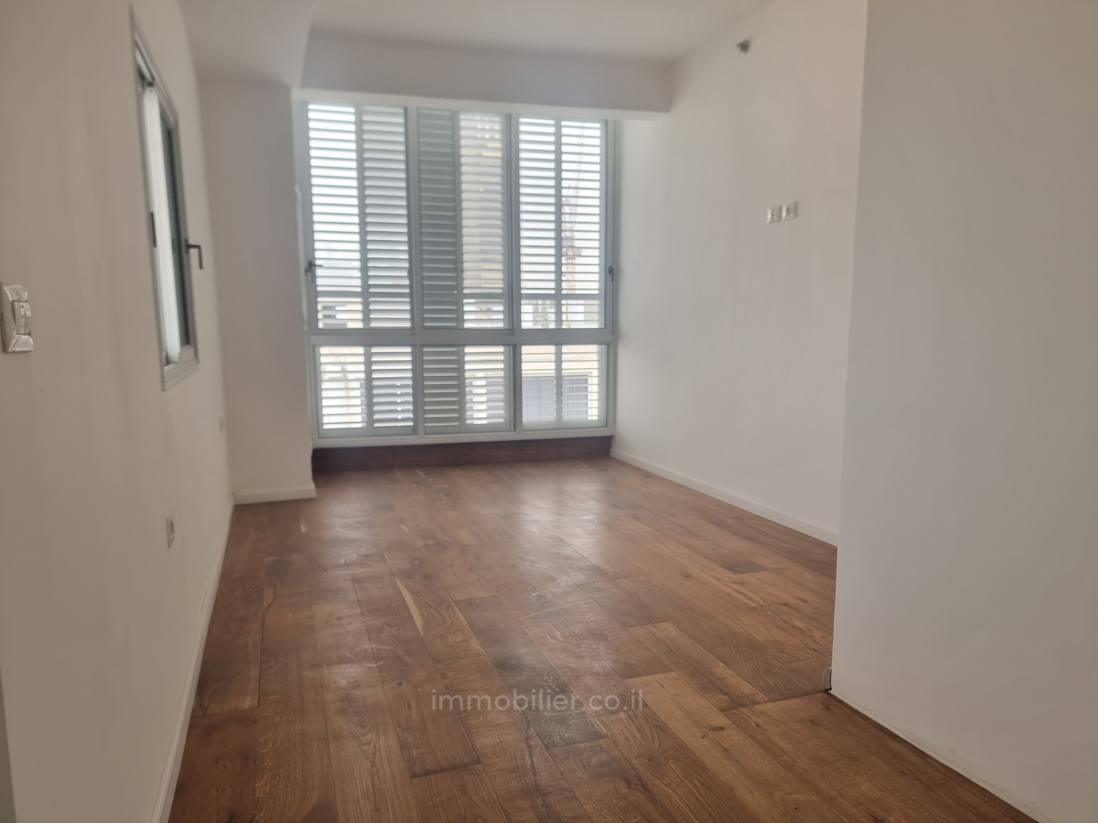 Cobertura 4 cômodos Tel Aviv Centro da cidade 232-IBL-3916