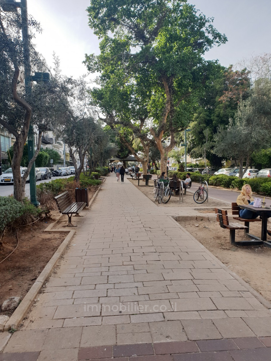 Apartamento 4 cômodos Tel Aviv Sokolov 232-IBL-3959