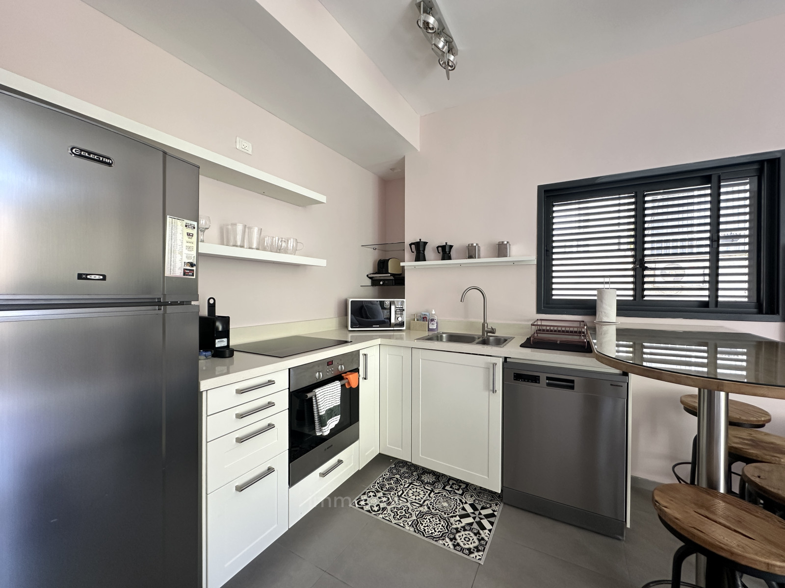 Apartamento 3 cômodos Tel Aviv Região marítima 232-IBL-3965