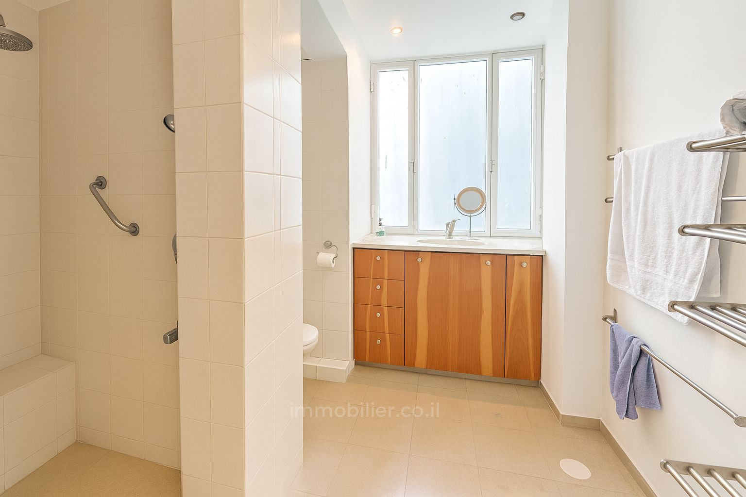 Apartamento 3 cômodos Tel Aviv Região marítima 232-IBL-3978