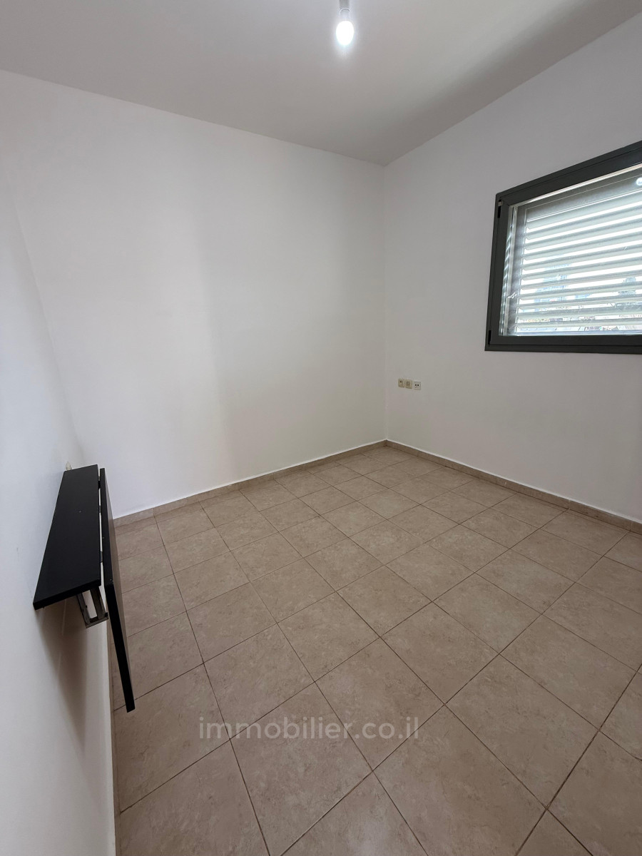 Apartamento 3 cômodos Tel Aviv Região marítima 232-IBL-3980