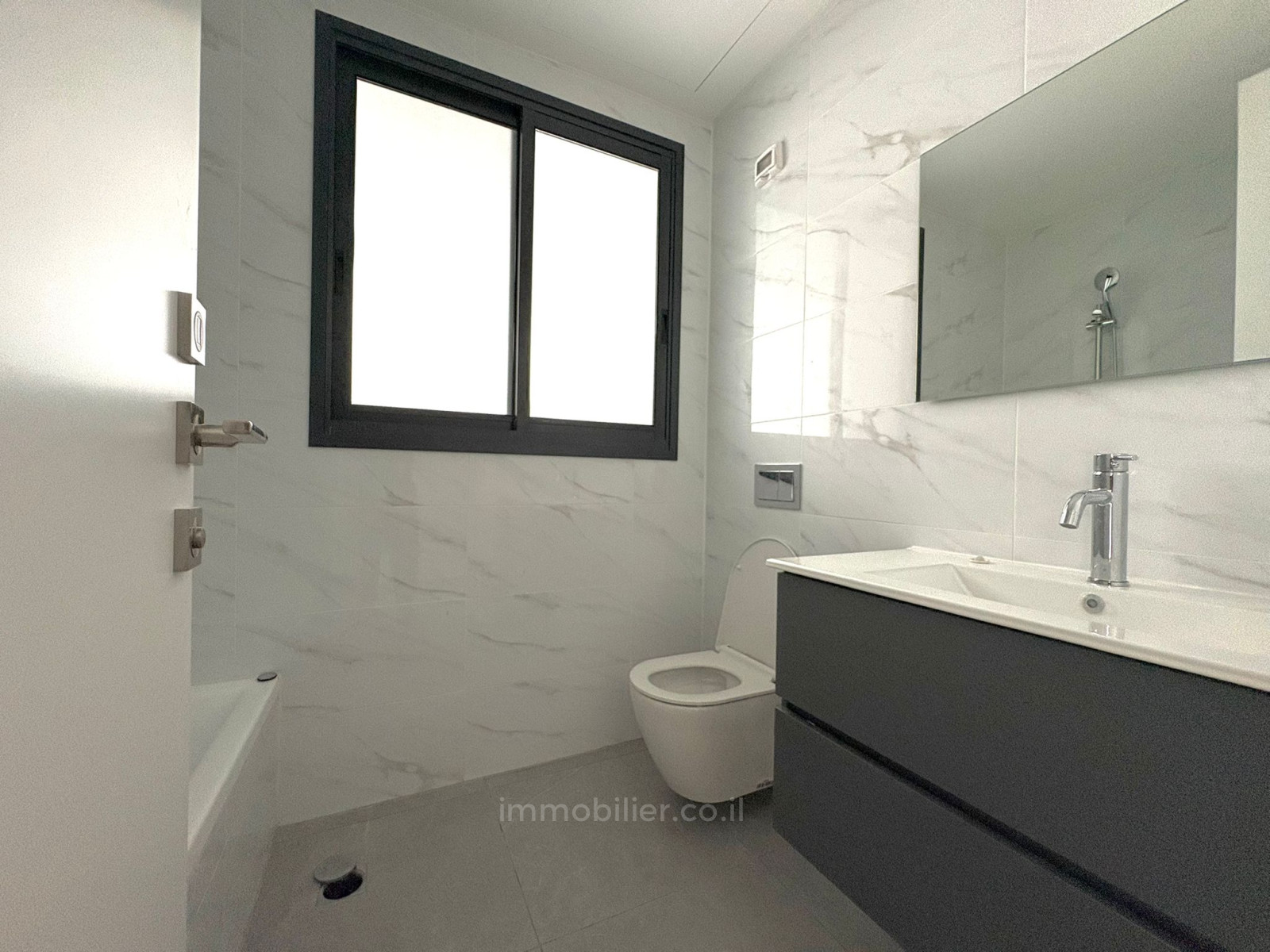 Apartamento 5 cômodos Tel Aviv Yehouda hamakaby 232-IBL-3987