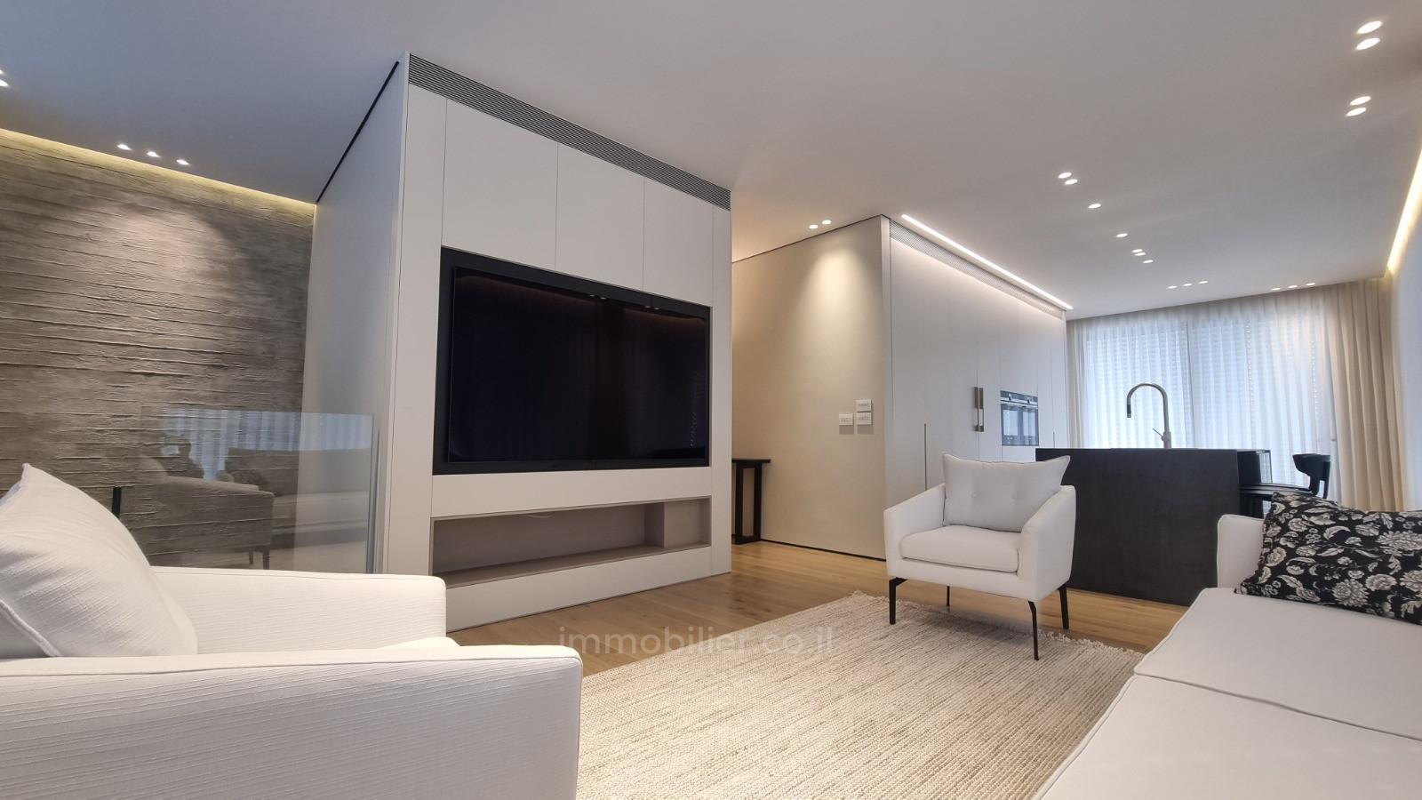 Cobertura 5 cômodos Tel Aviv Kerem Hatemanim 232-IBL-3990