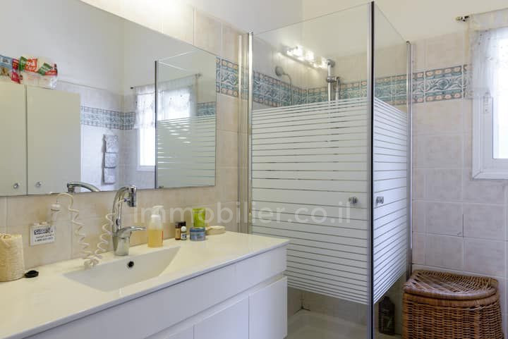 Apartamento 5 cômodos Tel Aviv Sokolov 232-IBL-3991