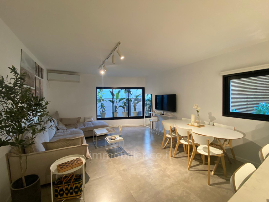 Apartamento 3 cômodos Tel Aviv Região marítima 232-IBL-3994