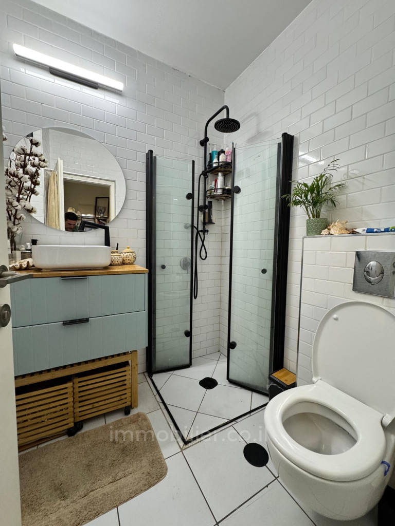 Apartamento 2 cômodos Tel Aviv Região marítima 232-IBL-4006