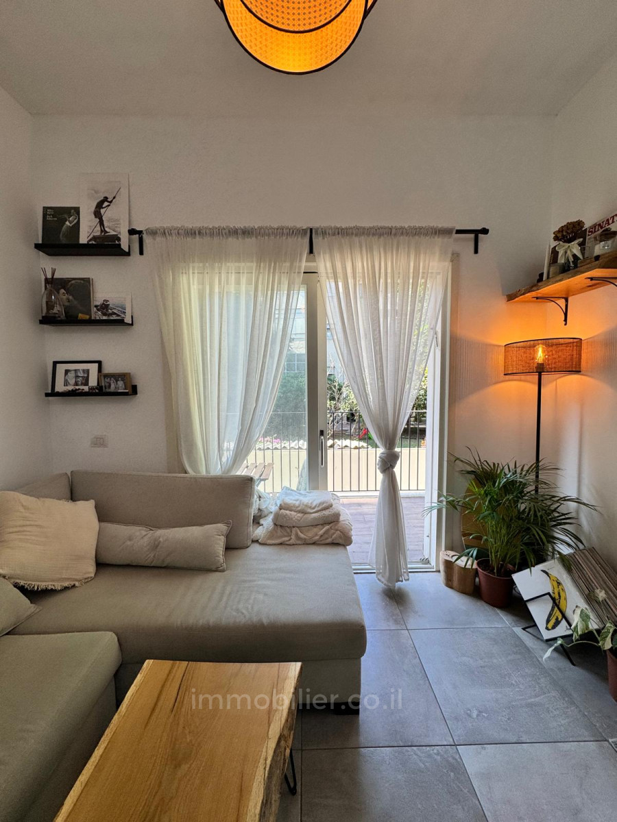 Apartamento 2 cômodos Tel Aviv Região marítima 232-IBL-4006