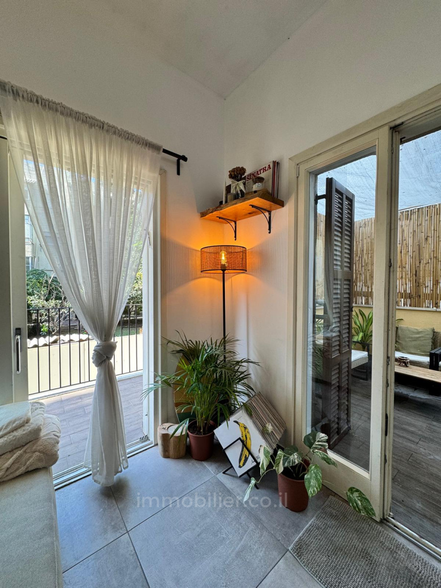 Apartamento 2 cômodos Tel Aviv Região marítima 232-IBL-4006