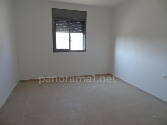 Apartamento 5 cômodos Ascalão Neve Ilan 233-IBL-1095