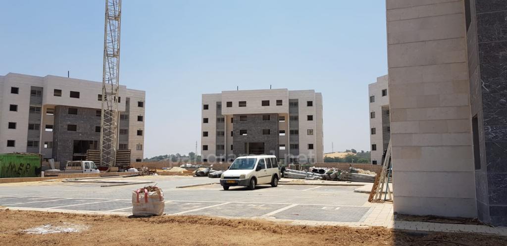 Apartamento 4 cômodos Ascalão Ascalão 233-IBL-1129