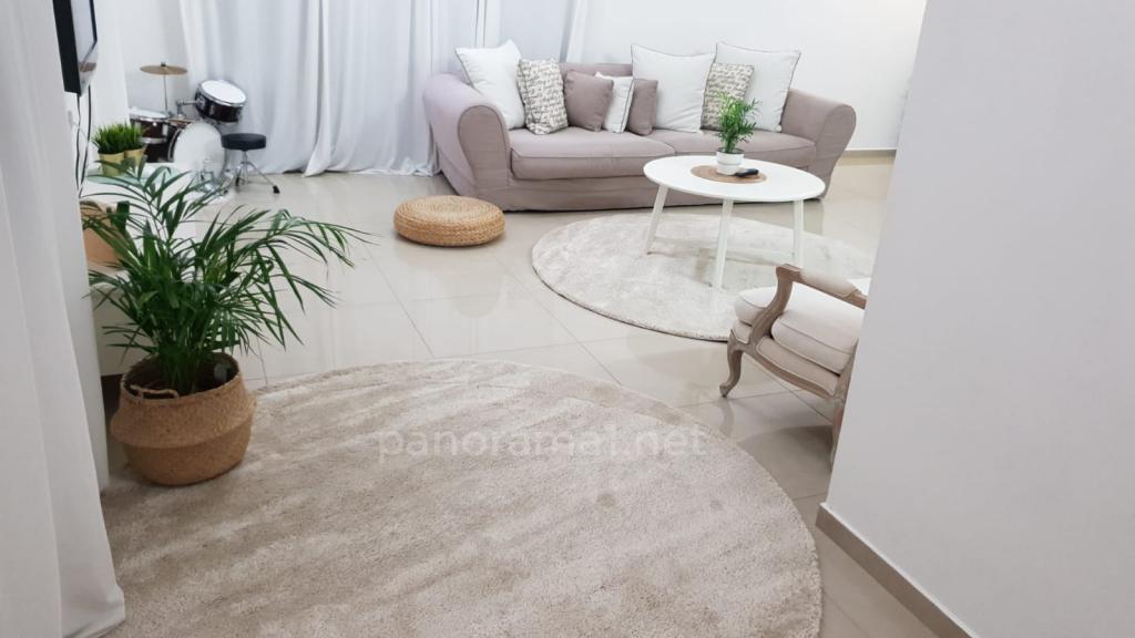 Apartamento 5 cômodos Ascalão Afridar 233-IBL-1136