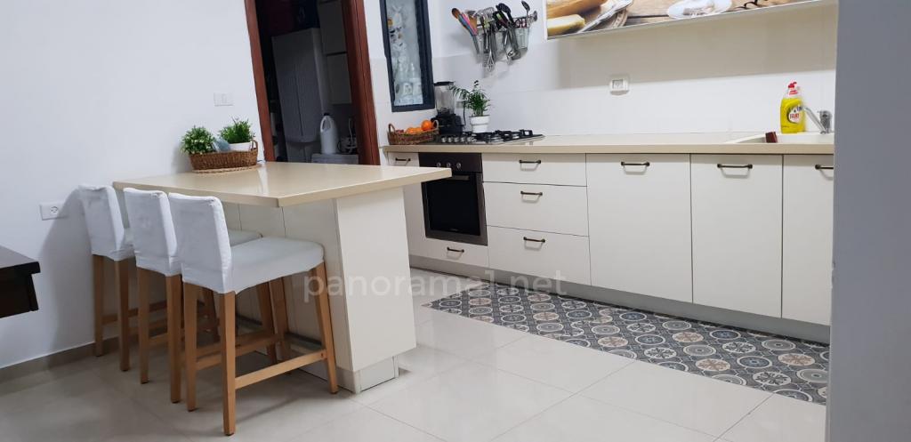 Apartamento 5 cômodos Ascalão Afridar 233-IBL-1136