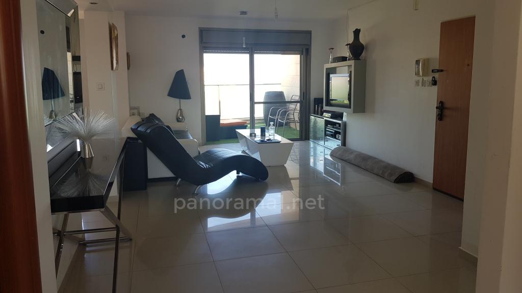 Apartamento 4 cômodos Ascalão Barnea 233-IBL-1142