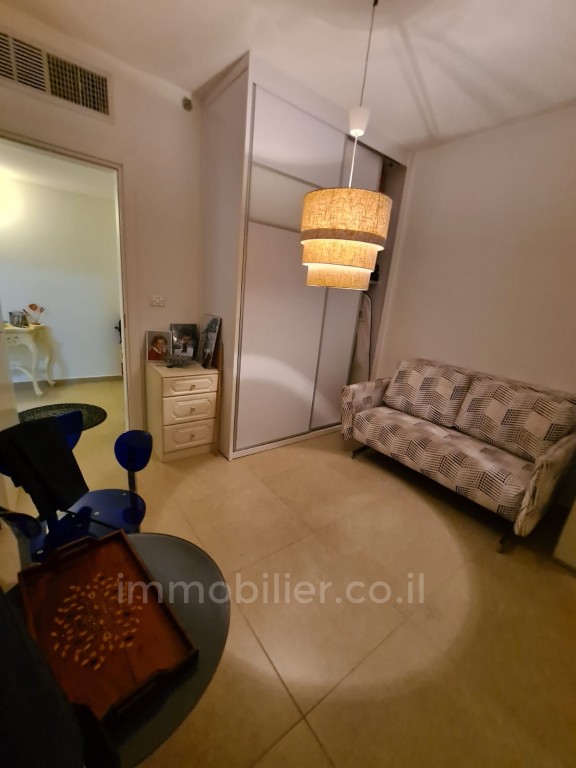 Apartamento 4 cômodos Ascalão City 233-IBL-1181