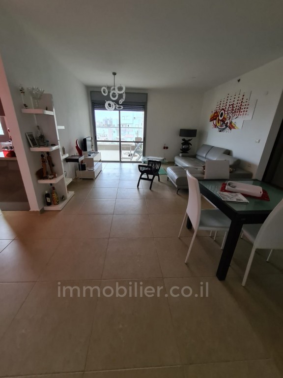 Apartamento 4 cômodos Ascalão City 233-IBL-1181