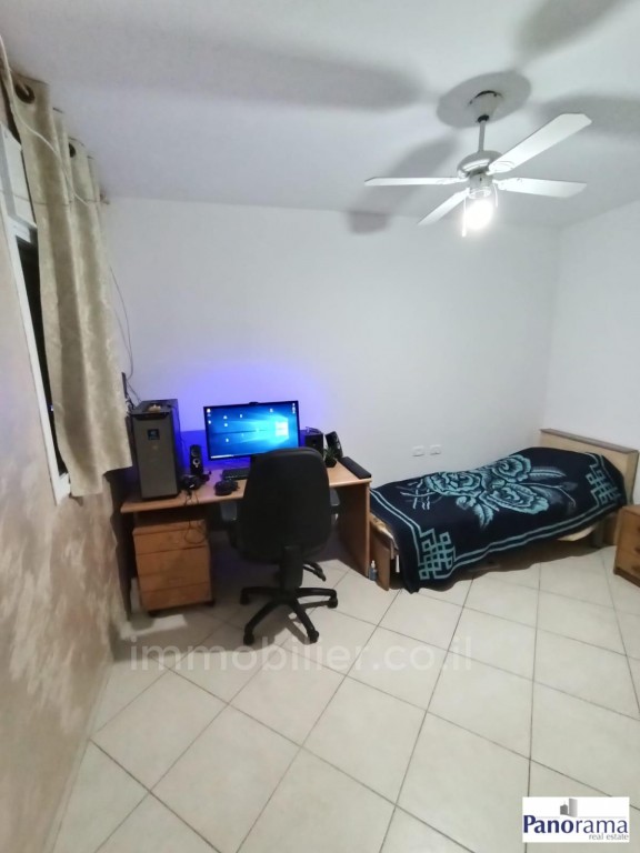 Apartamento 4 cômodos Ascalão Neve Ilan 233-IBL-1192