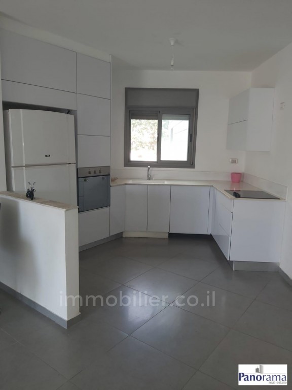 Apartamento 4 cômodos Ascalão Agamim 233-IBL-1245