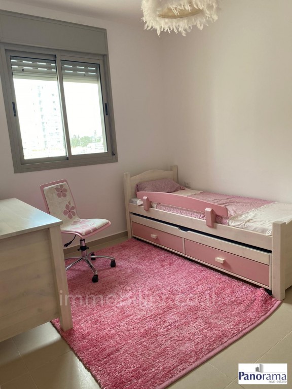 Apartamento 4 cômodos Ascalão Agamim 233-IBL-1248