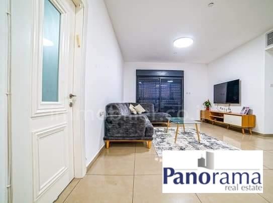 Apartamento 5 cômodos Ascalão Barnea 233-IBL-1251