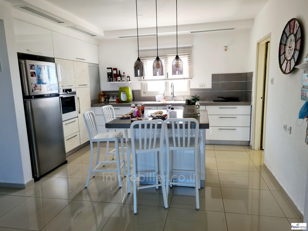 Cobertura 5 cômodos Ascalão Barnea 233-IBL-1272