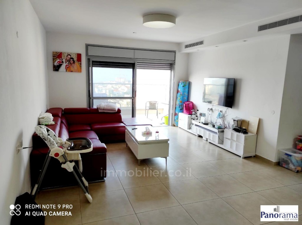 Apartamento 4 cômodos Ascalão Barnea 233-IBL-1279