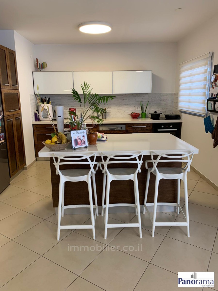 Apartamento 5 cômodos Ascalão Afridar 233-IBL-1284