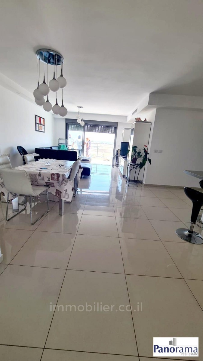 Apartamento 4 cômodos Ascalão Guivat Tsion 233-IBL-1304