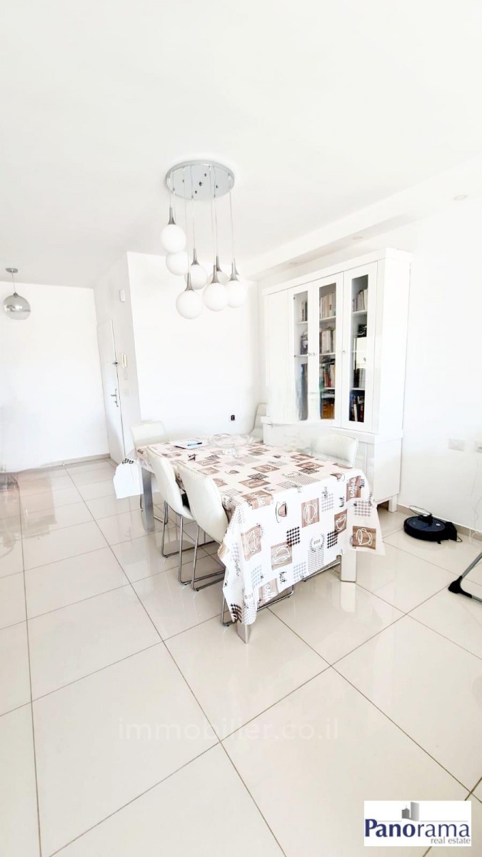 Apartamento 4 cômodos Ascalão Guivat Tsion 233-IBL-1304