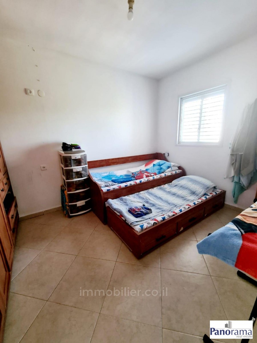 Apartamento 4 cômodos Ascalão Neve Dkalim 233-IBL-1305