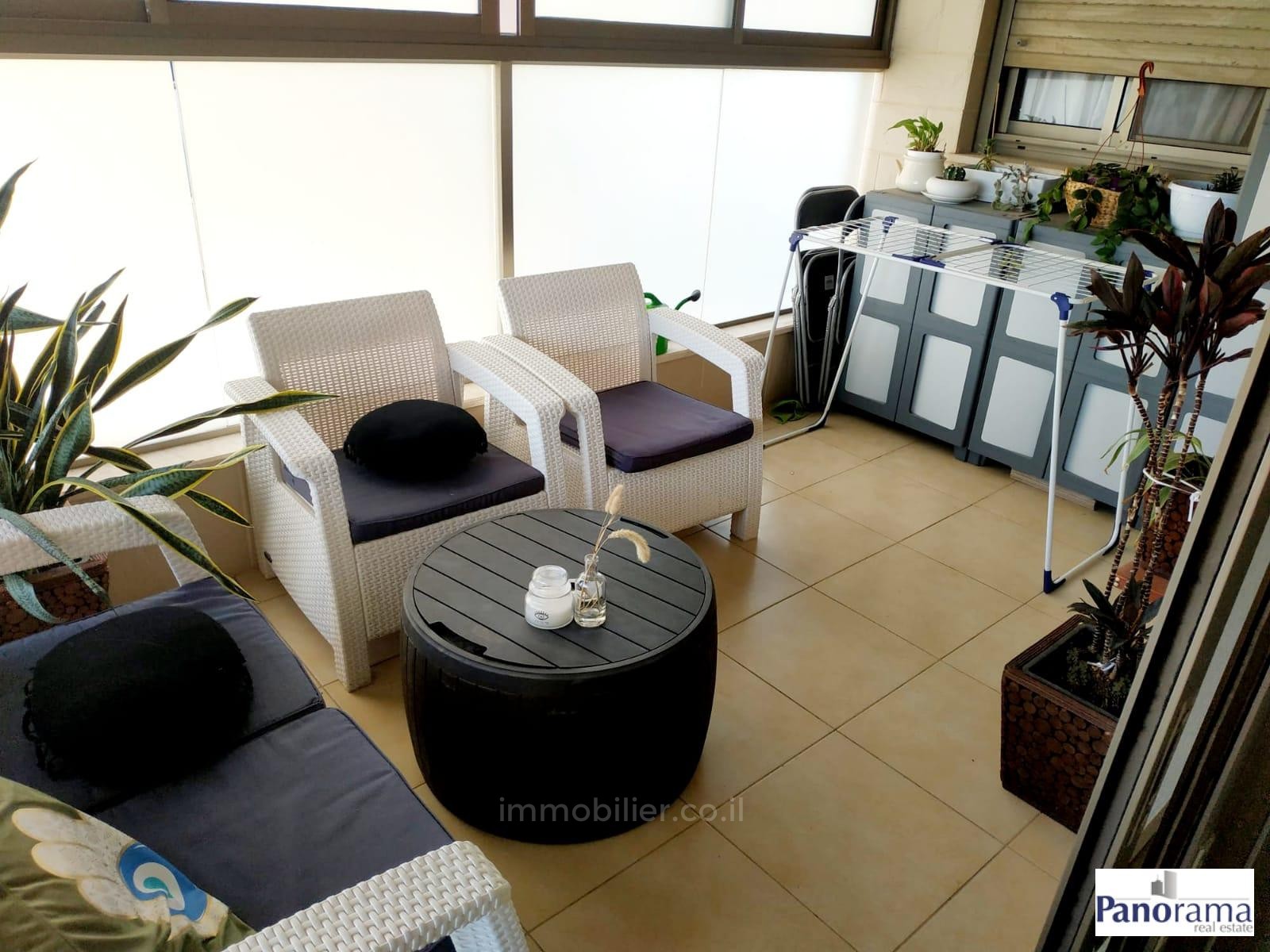 Apartamento 5 cômodos Ascalão Barnea 233-IBL-1306