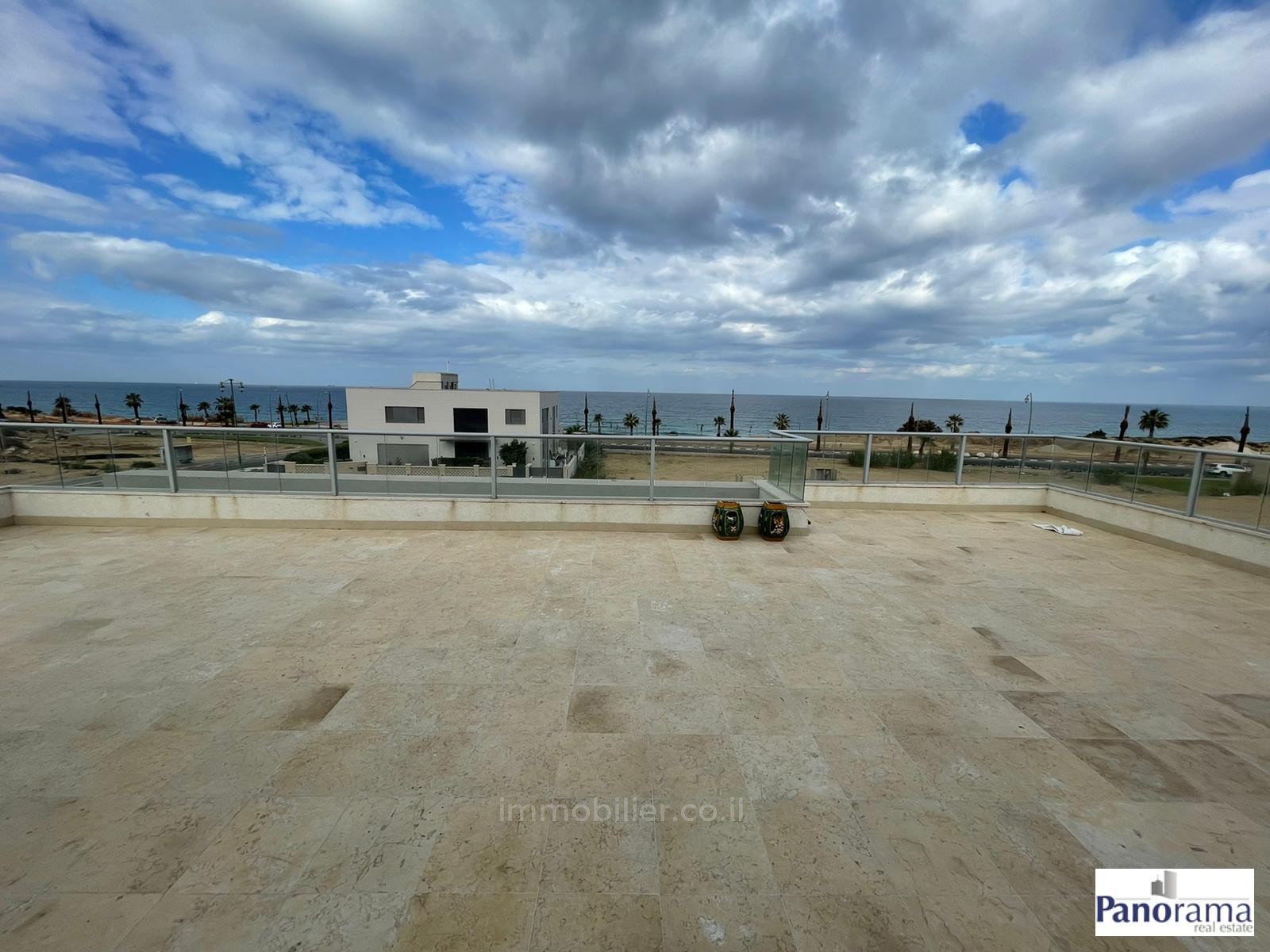 Casarão 6 cômodos Ascalão Barnea 233-IBL-1307