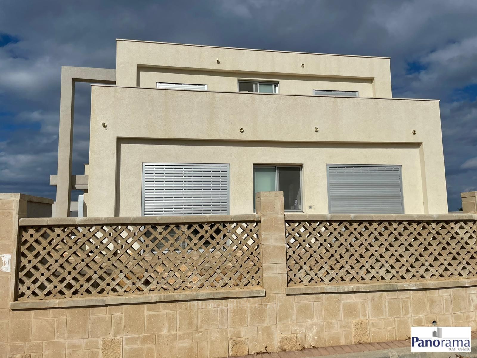 Casarão 6 cômodos Ascalão Barnea 233-IBL-1307