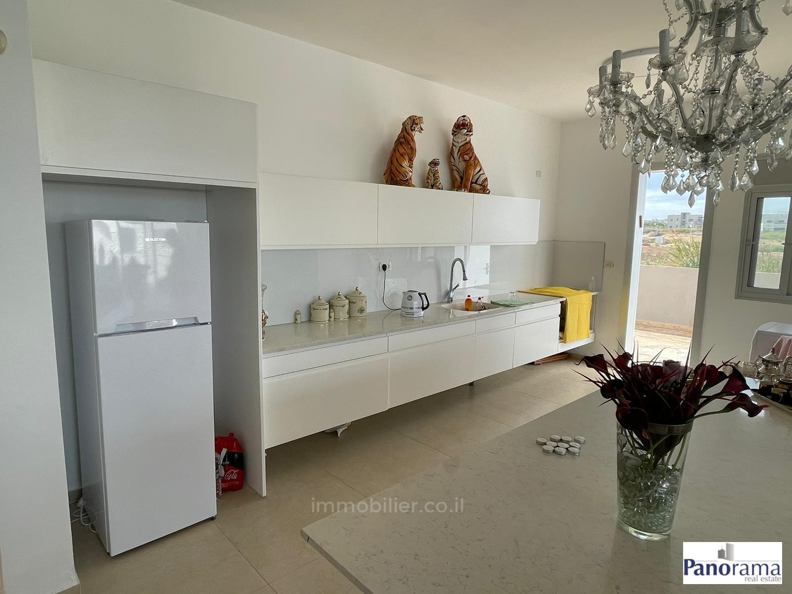 Casarão 6 cômodos Ascalão Barnea 233-IBL-1307