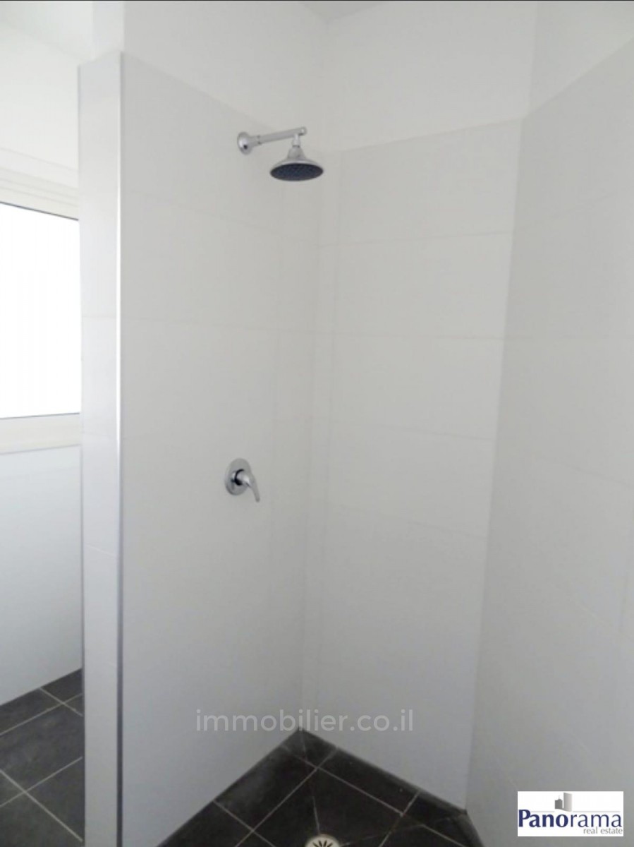 Apartamento 3 cômodos Ascalão Neve Ilan 233-IBL-1312
