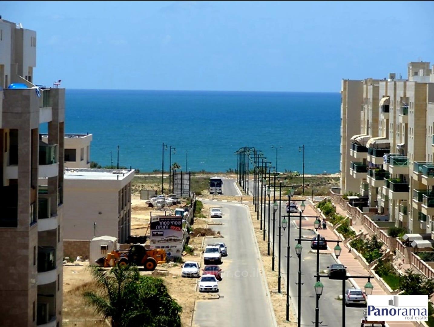 Apartamento 4 cômodos Ascalão Barnea 233-IBL-1313