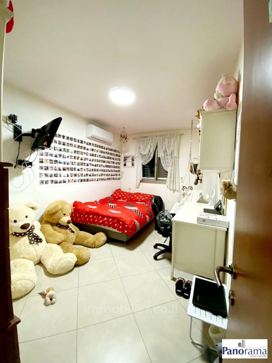 Apartamento 4 cômodos Ascalão Barnea 233-IBL-1313