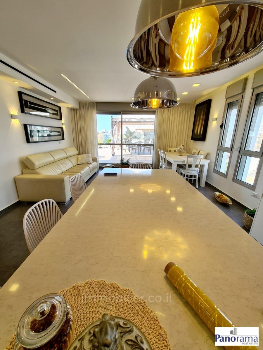 Cobertura 5 cômodos Ascalão Agamim 233-IBL-1315