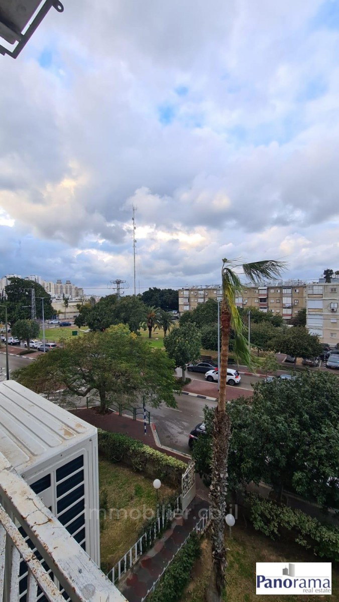 Apartamento 4 cômodos Ascalão Afridar 233-IBL-1336