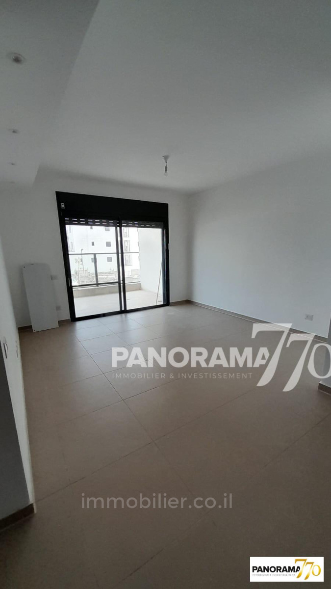 Apartamento 3 cômodos Ascalão Barnea 233-IBL-1367