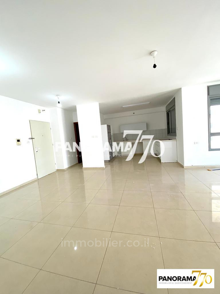 Apartamento 5 cômodos Ascalão Barnea 233-IBL-1379