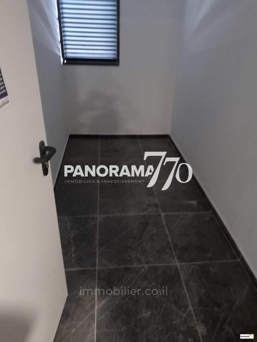 Apartamento 5 cômodos Netivot Maarav 233-IBL-1380