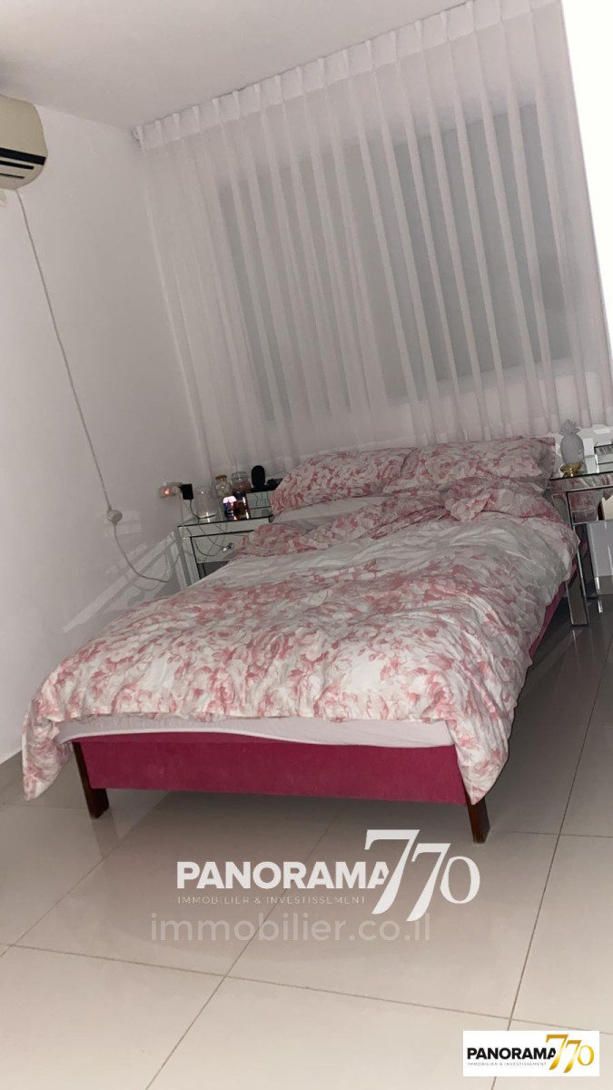 Apartamento 4 cômodos Ascalão Afridar 233-IBL-1394