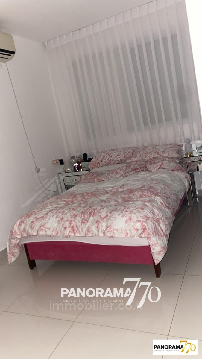 Apartamento 4 cômodos Ascalão Afridar 233-IBL-1396