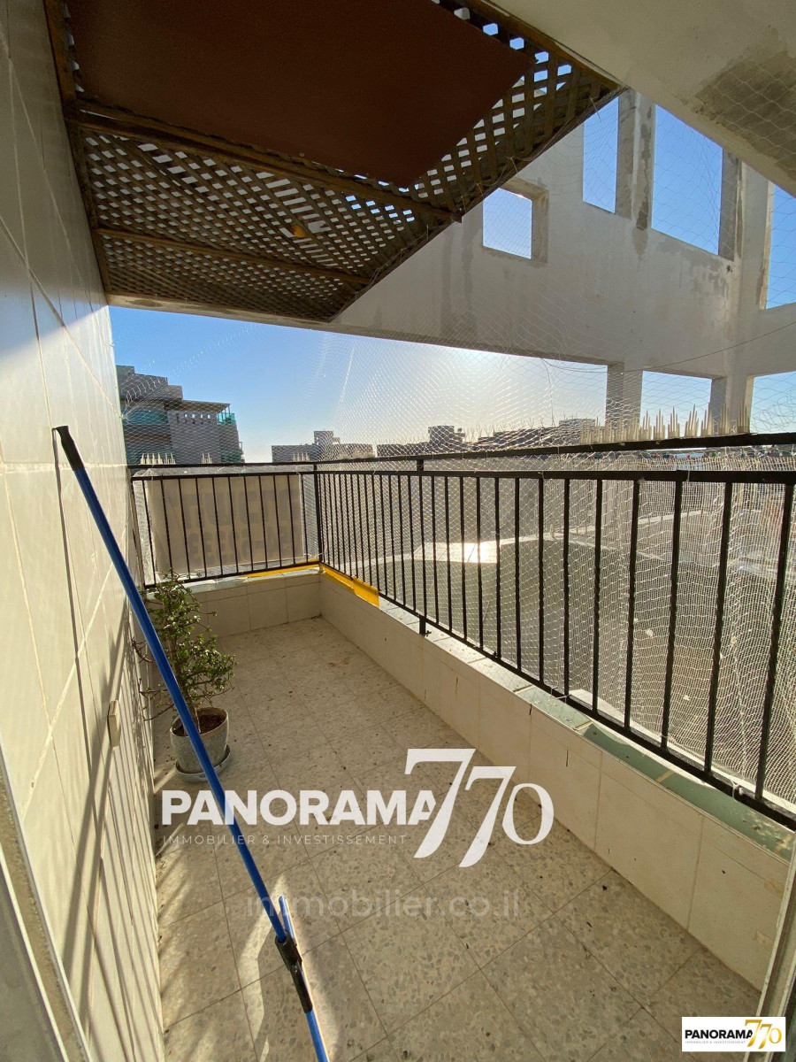 Apartamento 4 cômodos Ascalão Afridar 233-IBL-1397