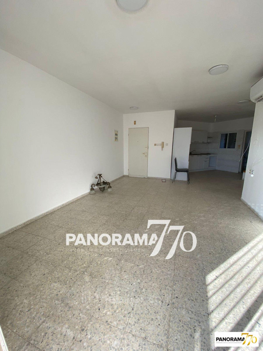 Apartamento 4 cômodos Ascalão Afridar 233-IBL-1397