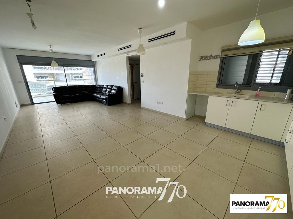 Apartamento 4 cômodos Ascalão Barnea 233-IBL-1421