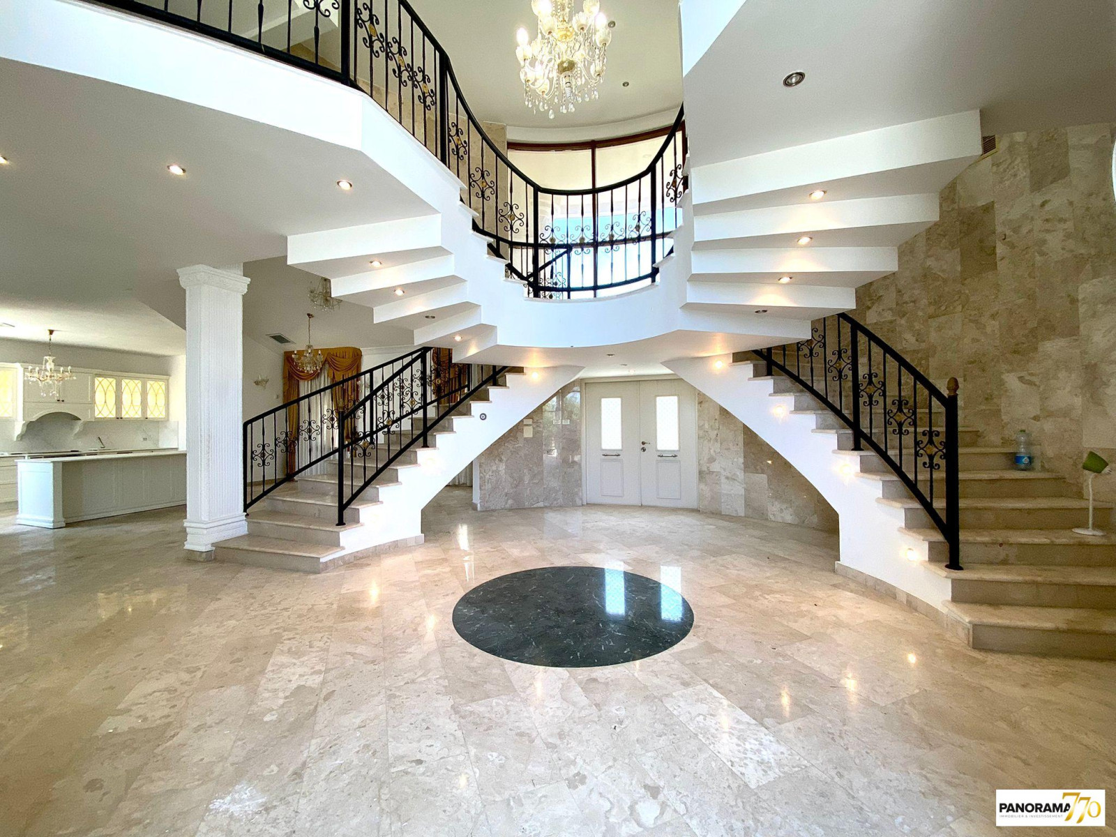 Casarão 7.5 cômodos Ascalão Barnea 233-IBL-1450